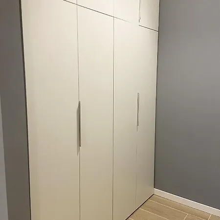 Casa Di Laura Mono E Bilo Di Fronte Ospedale San Raffaele Apartment *